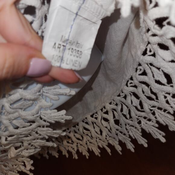 Valentina Naldi 100% Linen White Sleevless Top With Eyelet Trim Sz M Tank - Picture 3 of 5